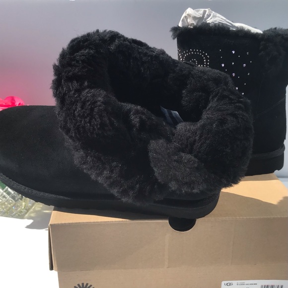 UGG Classic UGG Gem Mini Boots - Picture 7 of 9